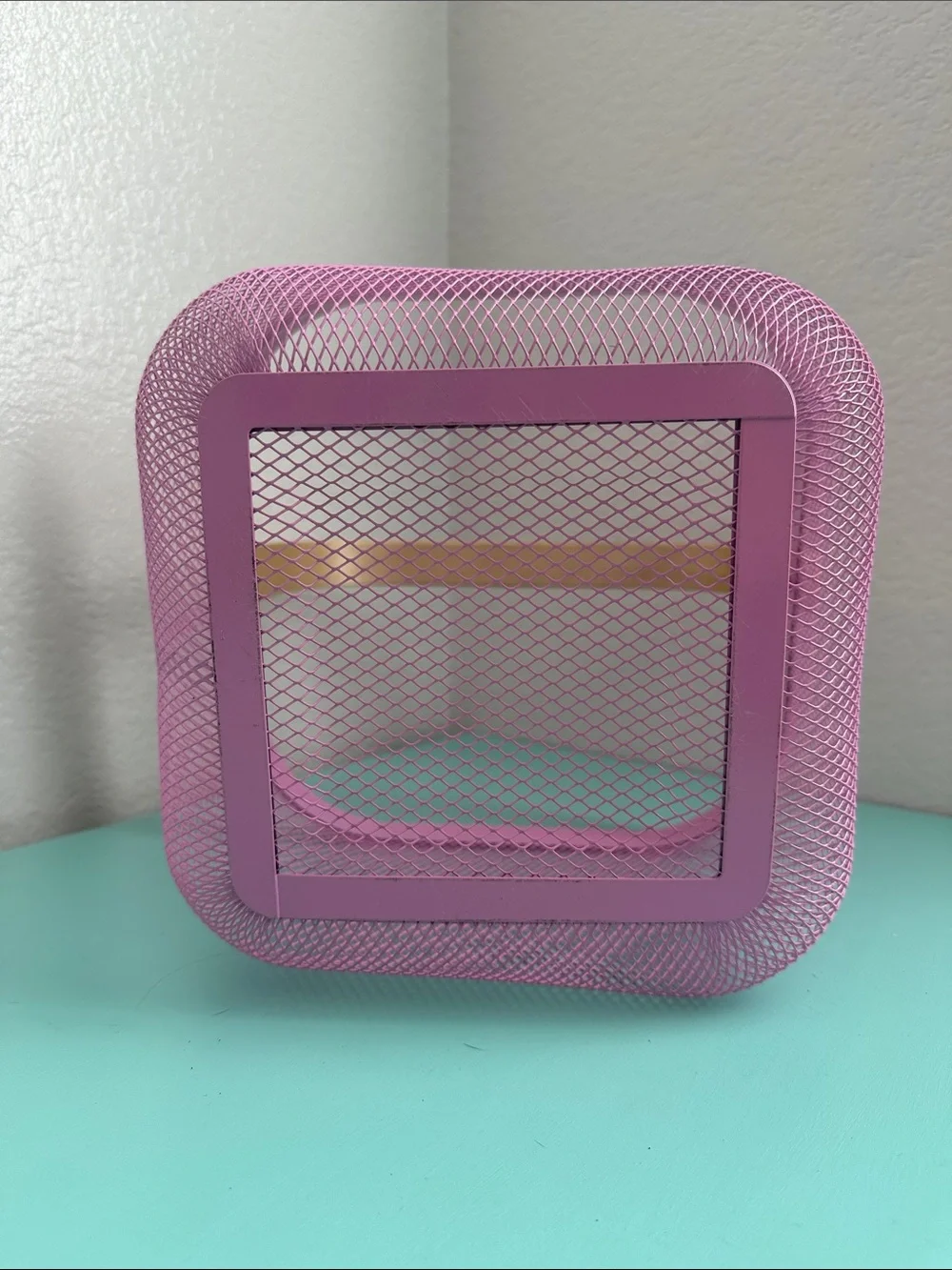 RISATORP (IKEA) Wire square pink basket with a wooden handle, size: 9¾”x7”-used